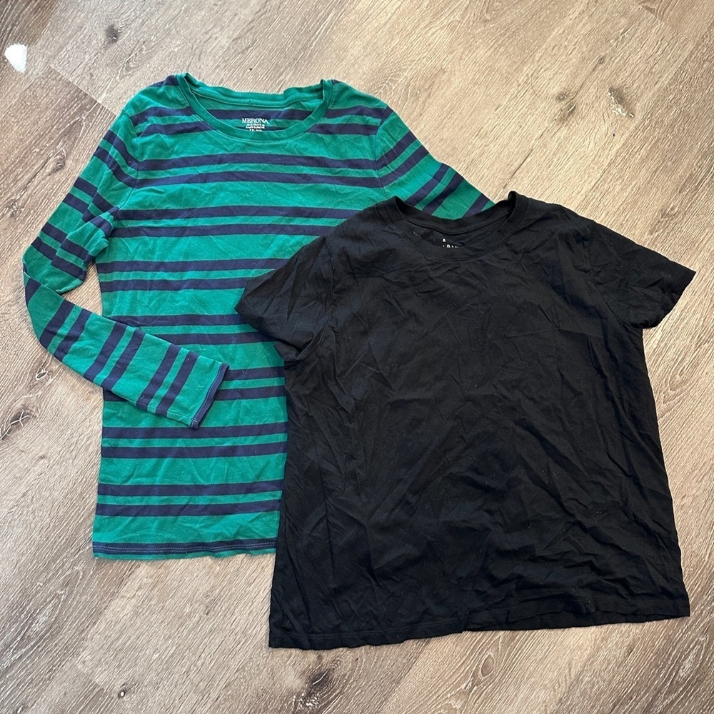 Bundle lot of 2 woman’s basic tees size XXL